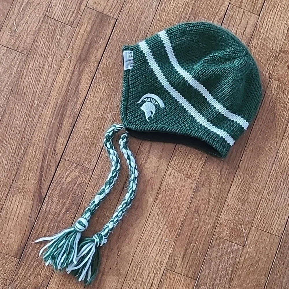 Columbia MSU winter green white yarn Tassel Pom Beanie Hat women's‎ OS